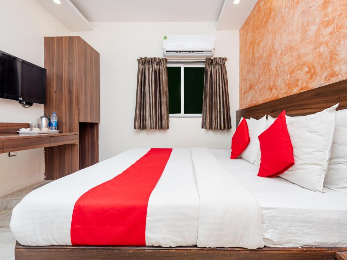 Hotel Balwas Szúrat Kültér fotó
