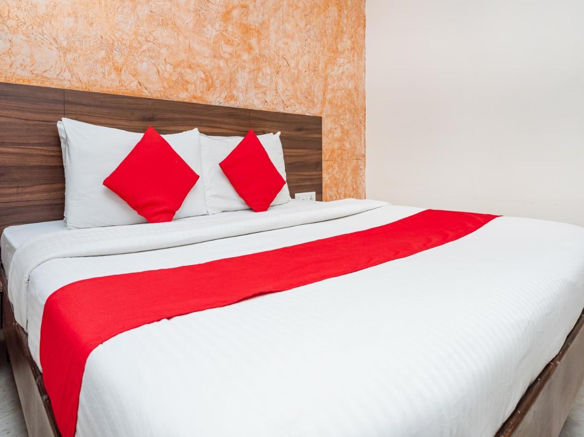 Hotel Balwas Szúrat Kültér fotó