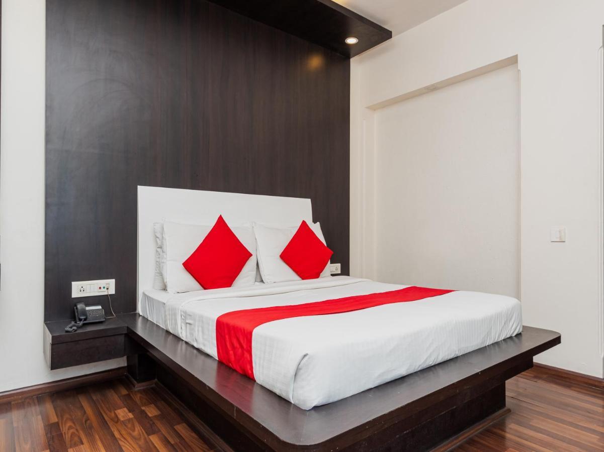 Hotel Balwas Szúrat Kültér fotó