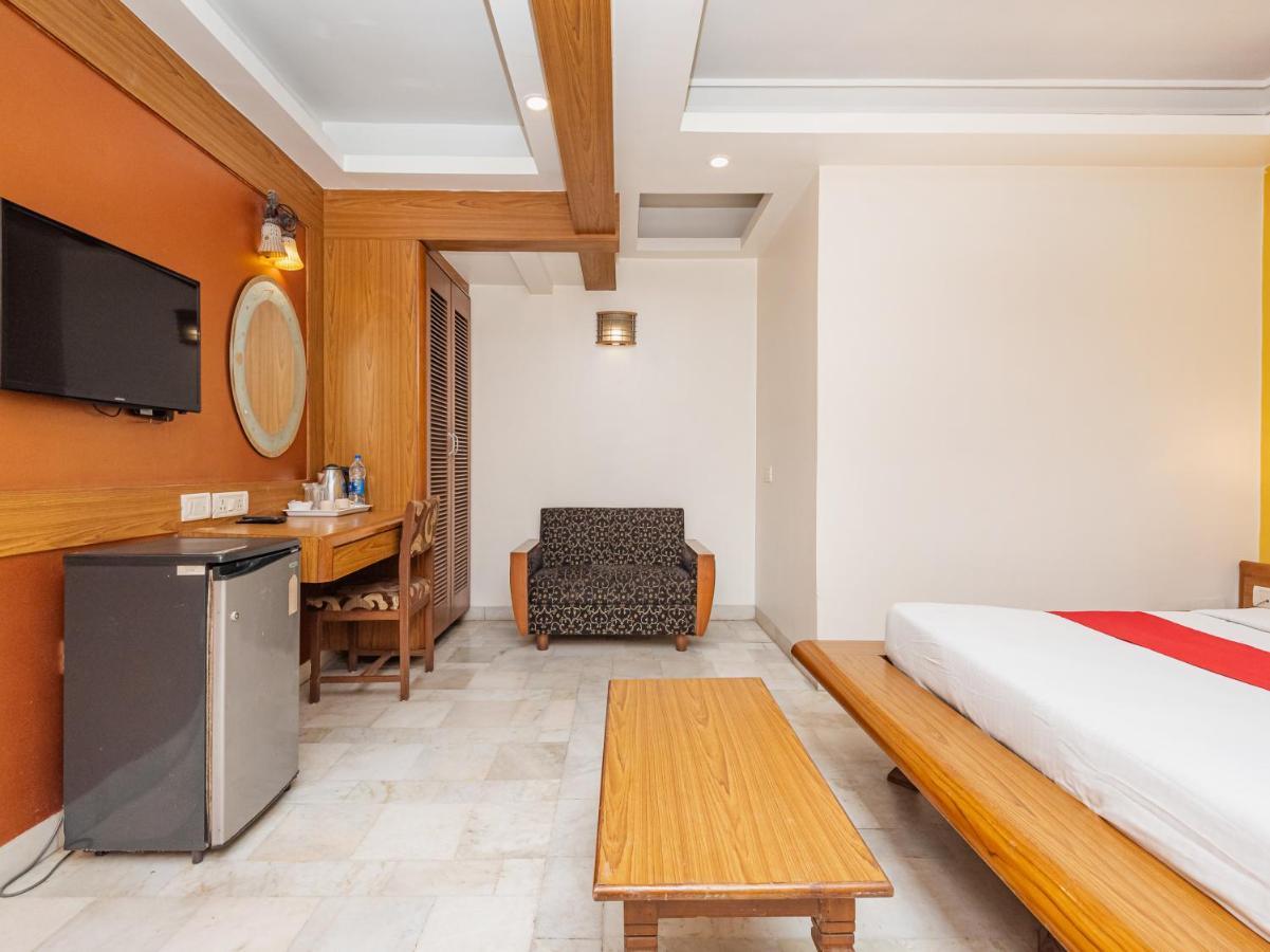 Hotel Balwas Szúrat Kültér fotó