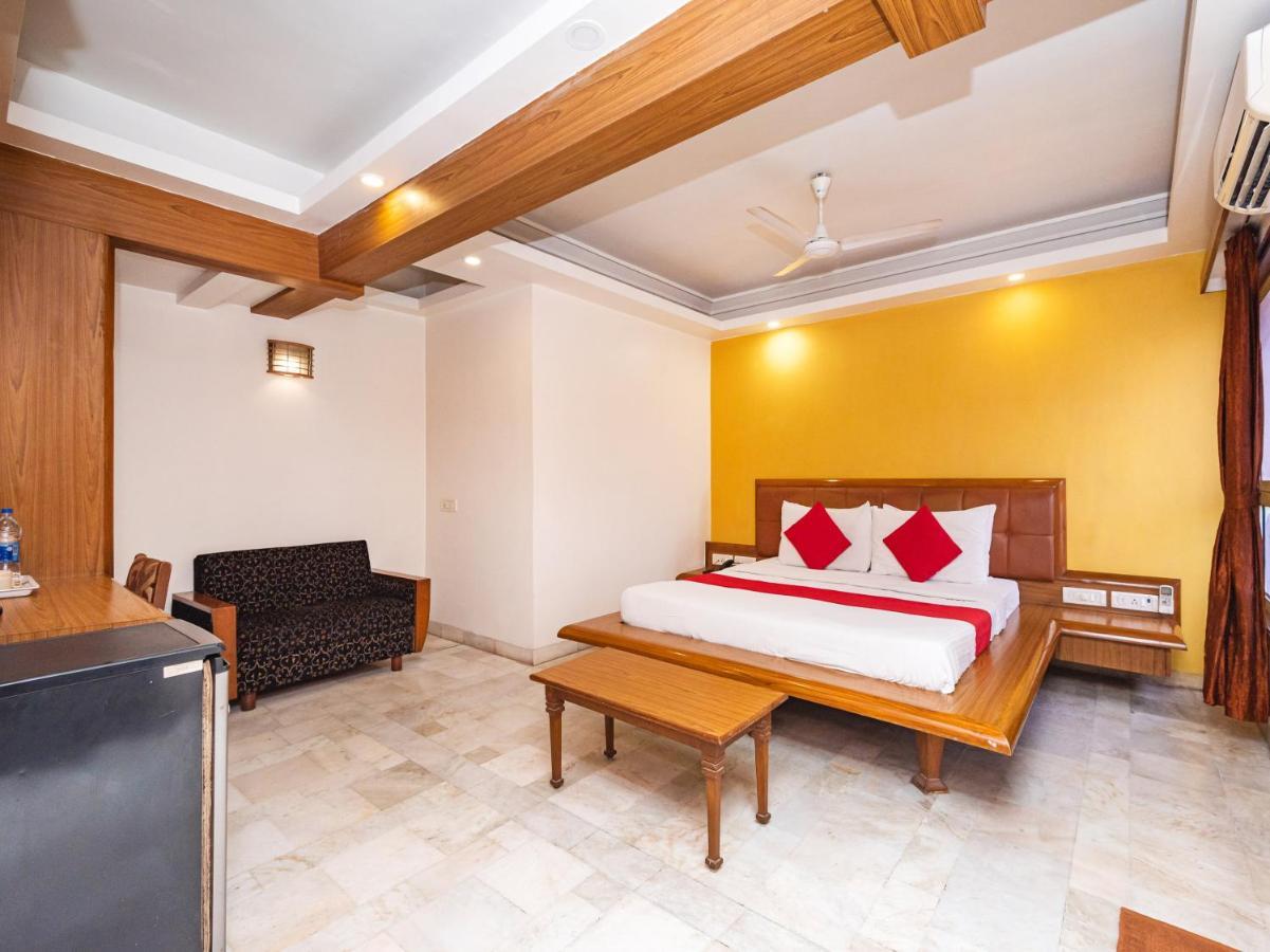 Hotel Balwas Szúrat Kültér fotó