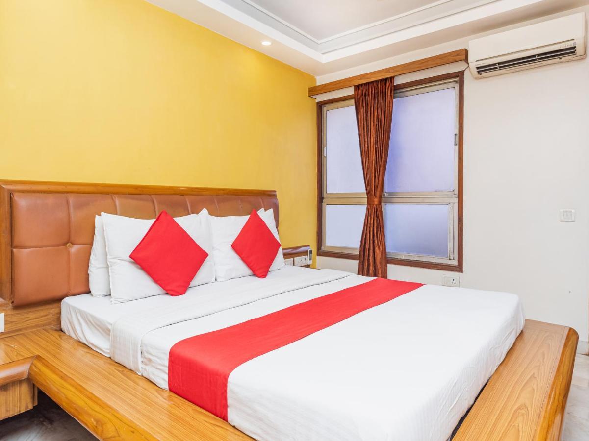 Hotel Balwas Szúrat Kültér fotó