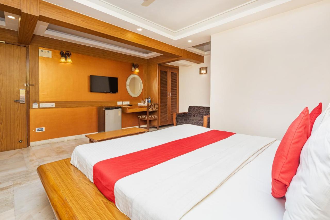 Hotel Balwas Szúrat Kültér fotó