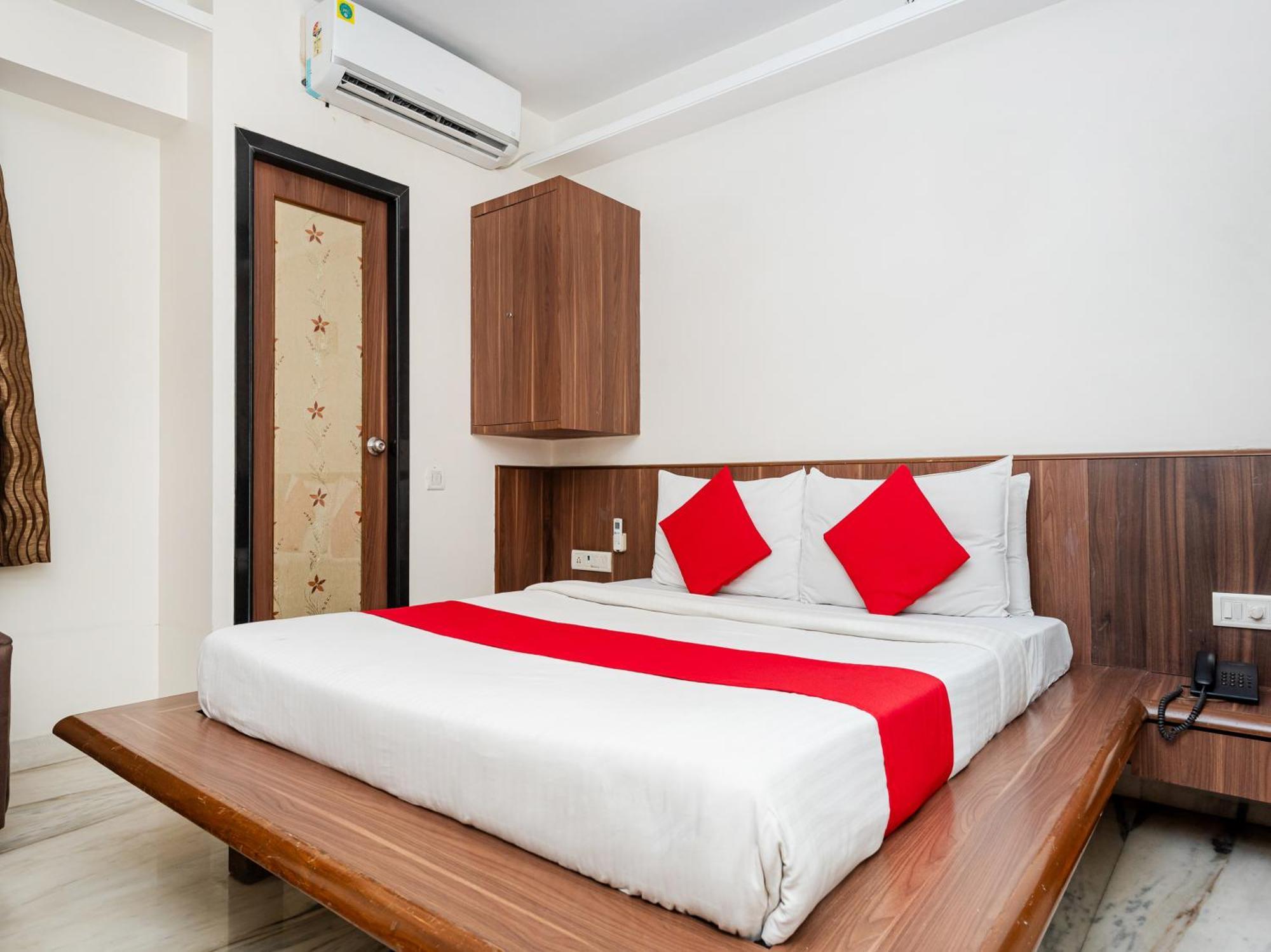 Hotel Balwas Szúrat Kültér fotó