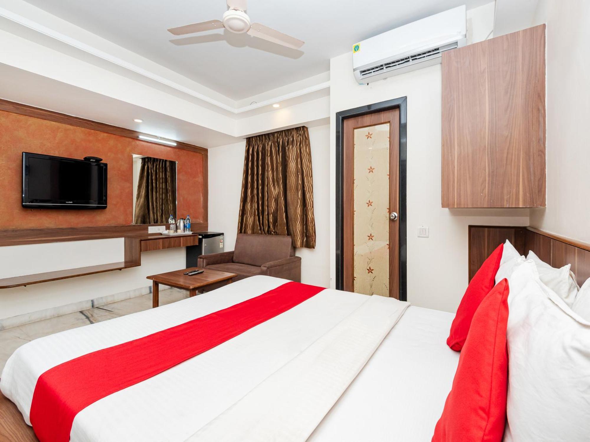 Hotel Balwas Szúrat Kültér fotó