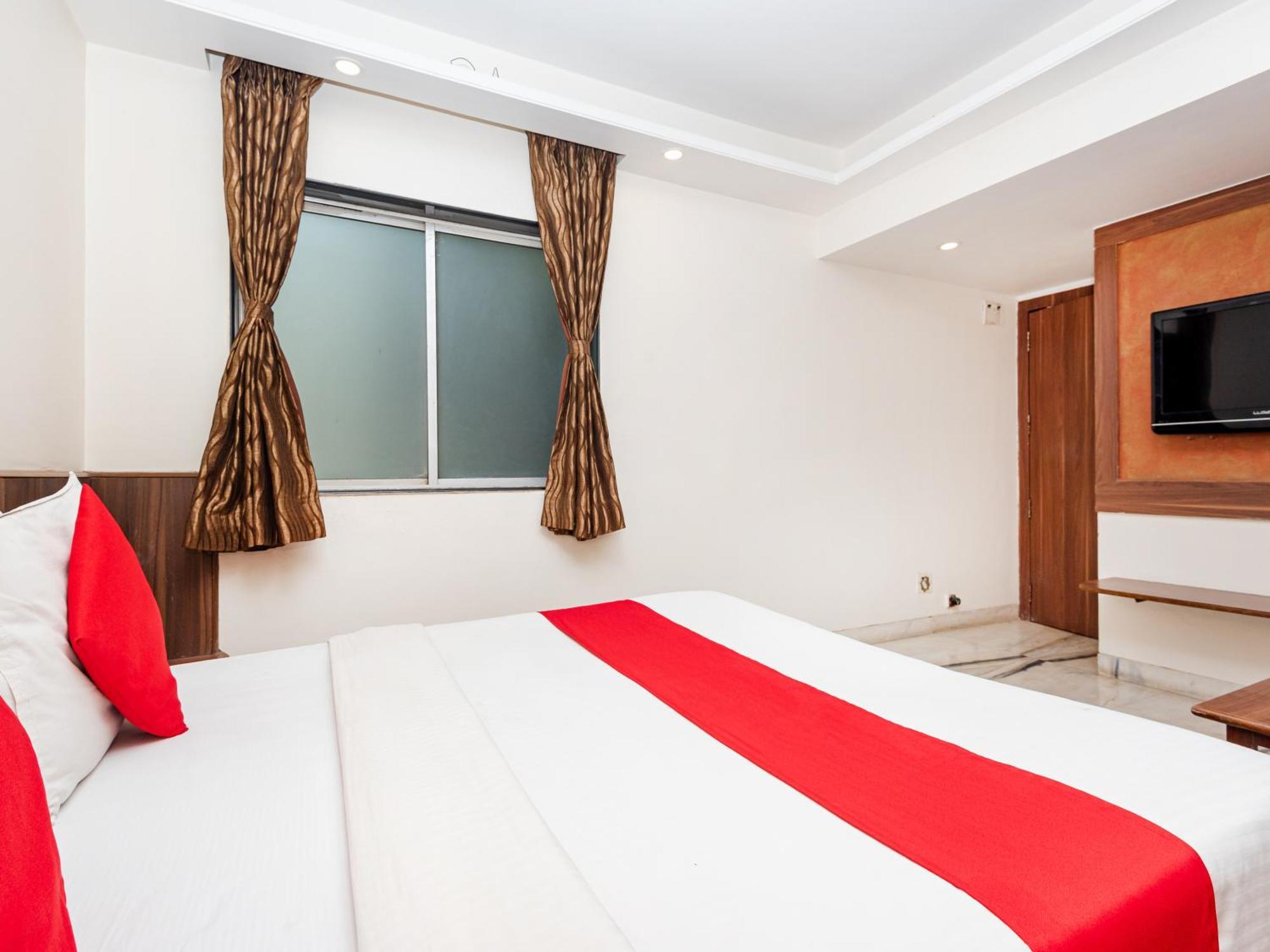 Hotel Balwas Szúrat Kültér fotó