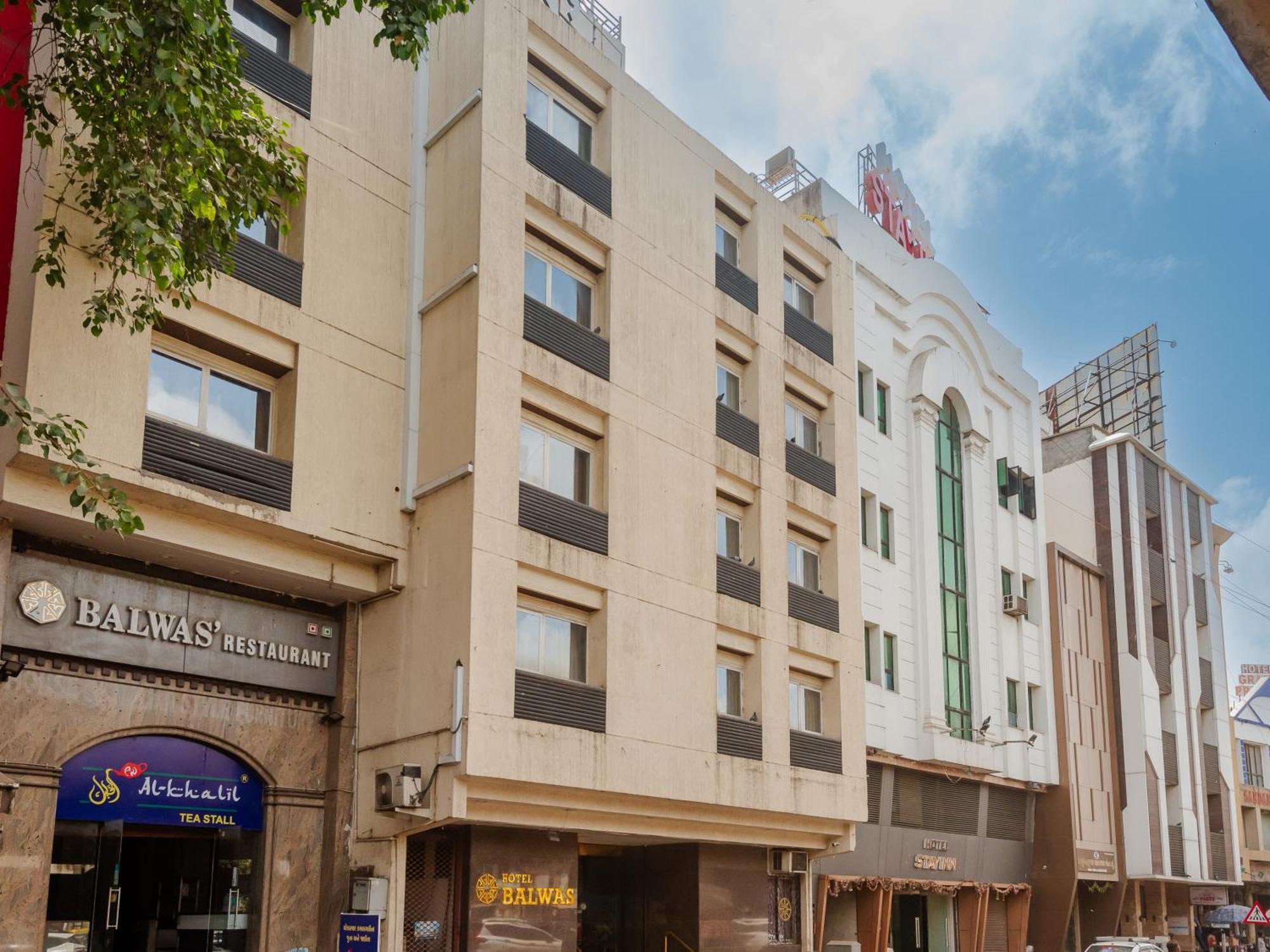Hotel Balwas Szúrat Kültér fotó