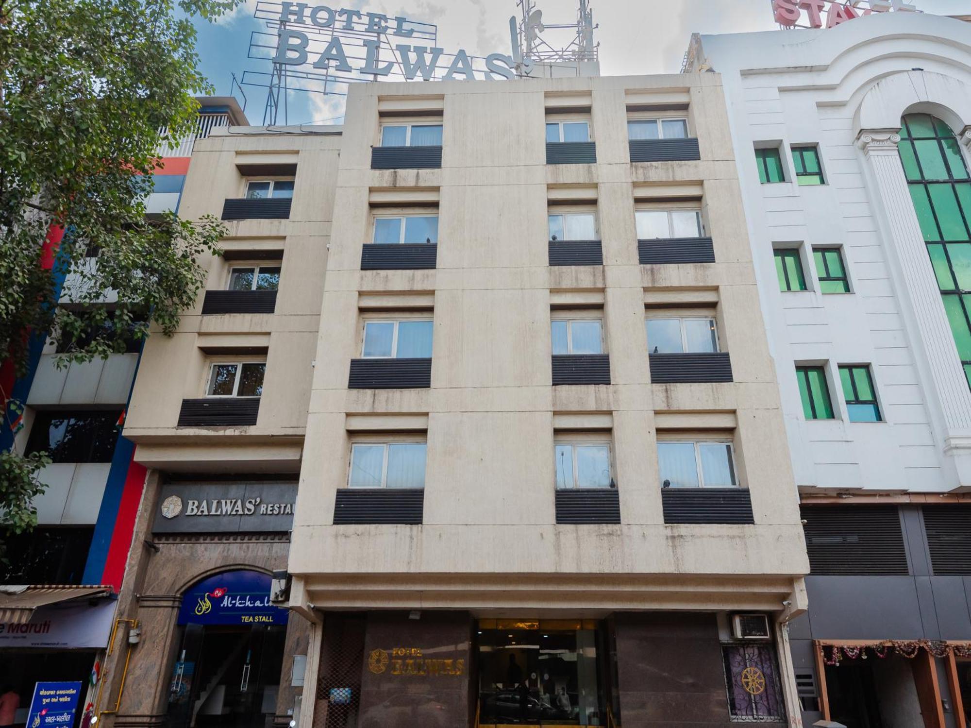 Hotel Balwas Szúrat Kültér fotó