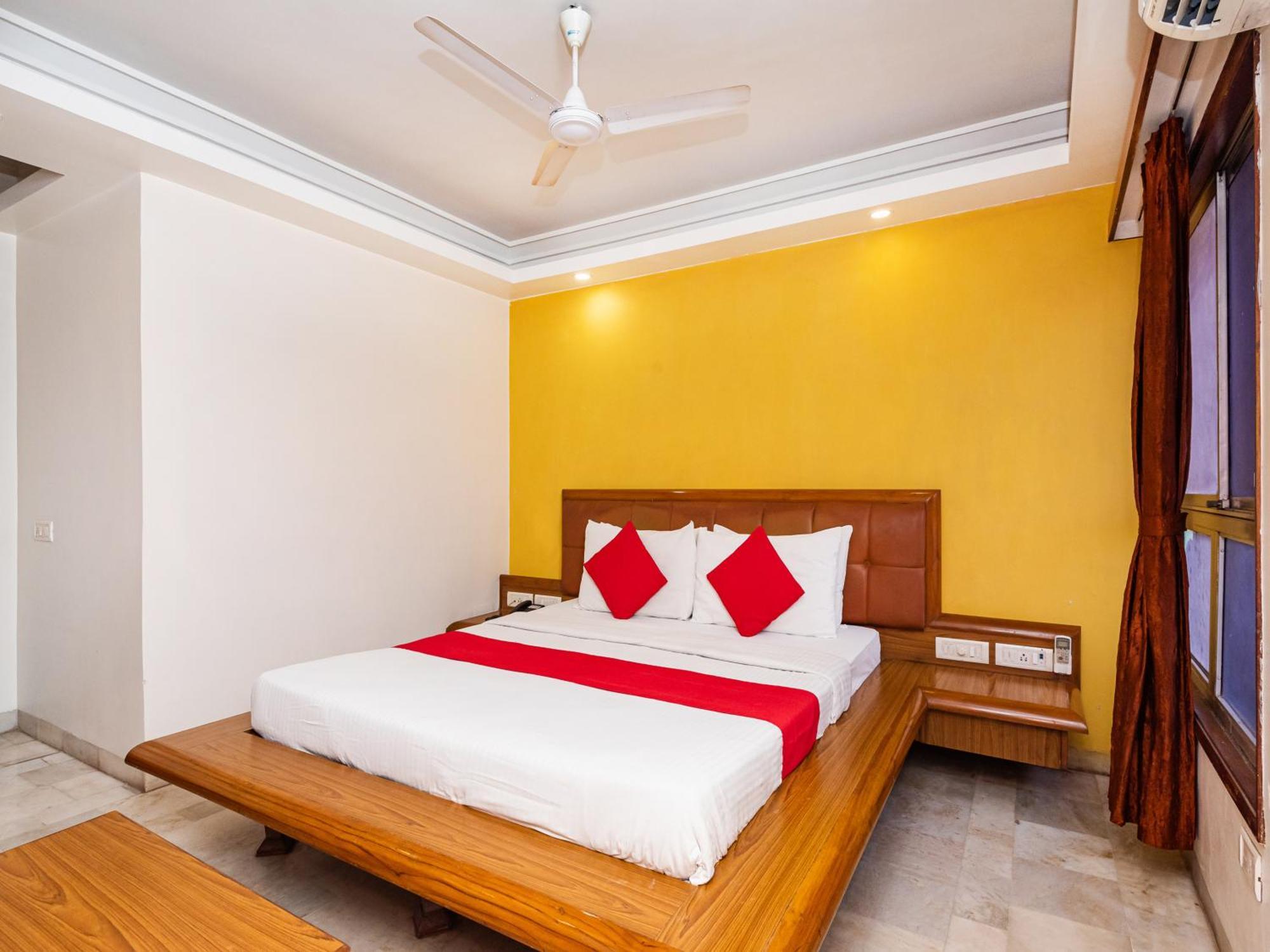 Hotel Balwas Szúrat Kültér fotó